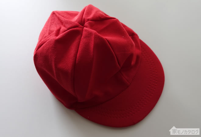 セリアの男女兼用・メッシュ赤白帽の画像