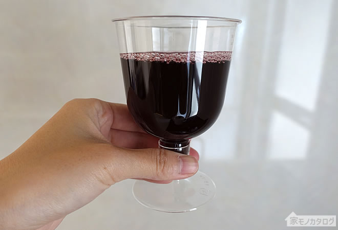 セリアのおしゃれなバーのプラワイングラスの画像