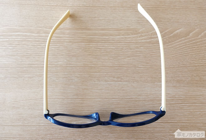セリアの老眼鏡オーバルバイカラーの画像
