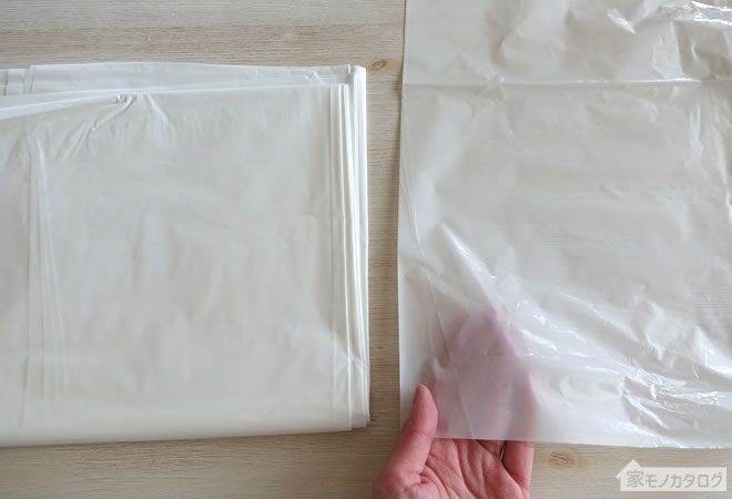 ダイソーの白半透明ペール用ゴミ袋90L・4枚入りの画像