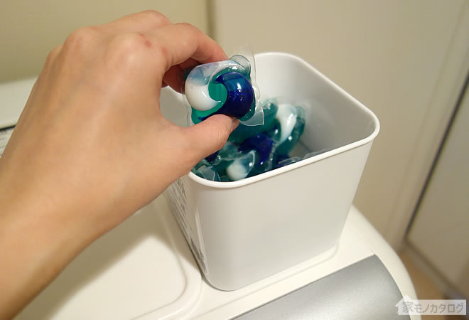 キャンドゥで売っている粉末洗剤・ボール型洗剤洗濯用洗剤詰替ケースの画像