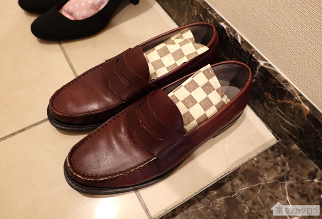 セリアで売っている男性用の靴の脱臭・乾燥剤の画像