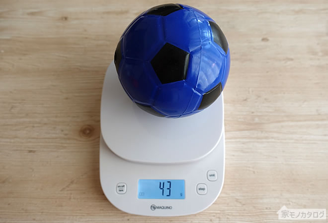セリアの直径10cmサイズのサッカーボールの画像