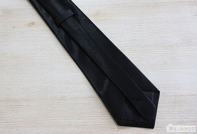 セリアの黒色ネクタイの画像