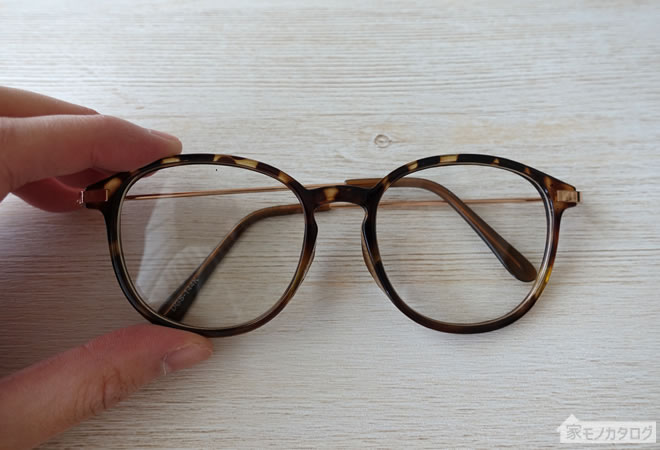 ダイソーのボスリントン伊達眼鏡の画像