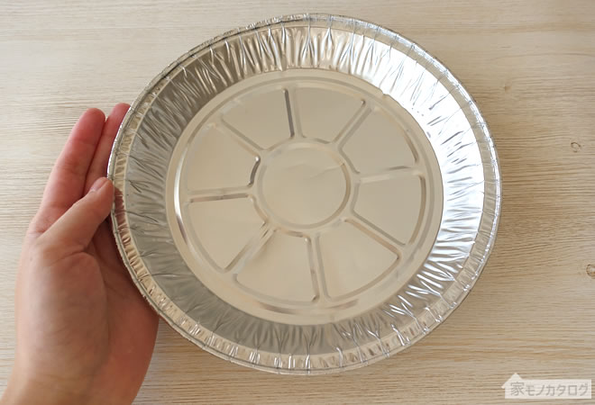 ダイソーのアルミ丸皿の画像