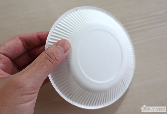 セリアの直径13cm使い捨て紙皿の画像