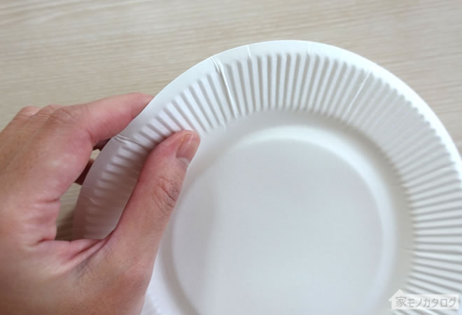セリアの直径18cm使い捨て紙皿の画像