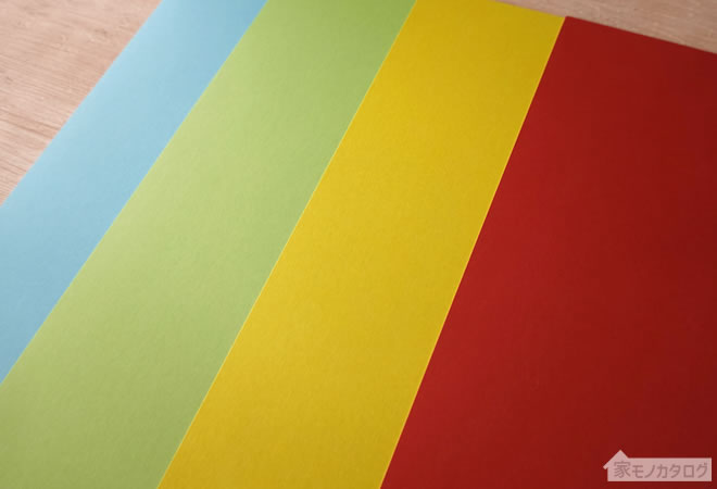 セリアで売っているカラー工作用紙の画像
