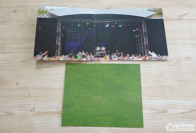 セリアで売っているオモ写・フィギア撮影背景ボード ステージの画像